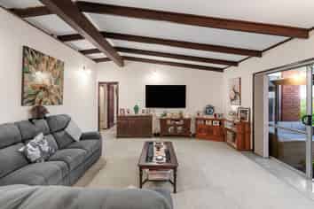 44 Margaret Road, Bellevue