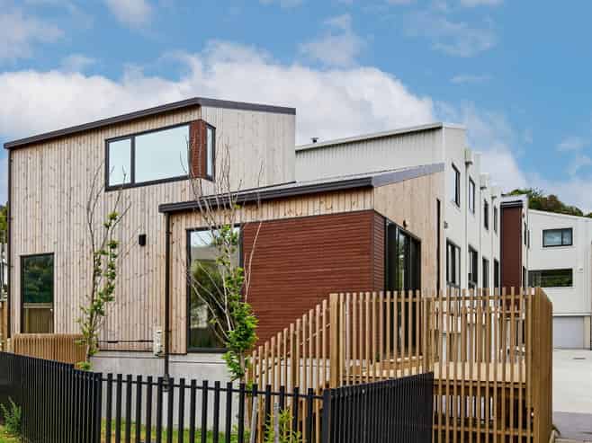 3 and 10 / Makara Road, Karori