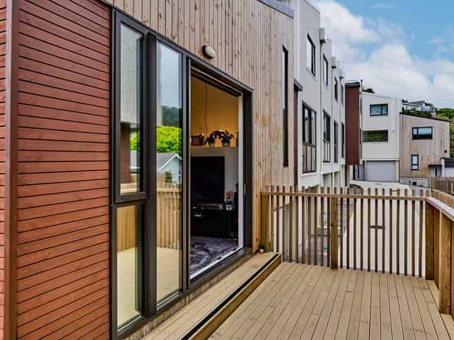 3 and 10 / Makara Road, Karori