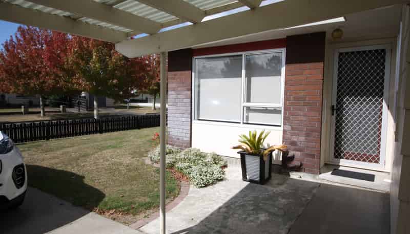 11 Newton Place, Westbrook