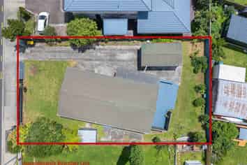 32 Akoranga Drive, Northcote