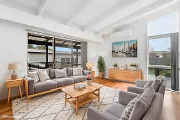 32 Akoranga Drive, Northcote