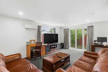 2B Broadbent Street, RICCARTON