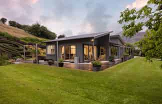 44 Springbank Grove, Lower Shotover