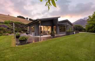 44 Springbank Grove, Lower Shotover