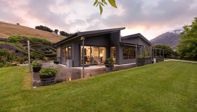 44 Springbank Grove, Lower Shotover