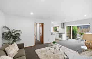 6/4 Broadbent Street, Riccarton