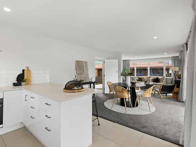 6 Riverlaw Terrace, Saint Martins