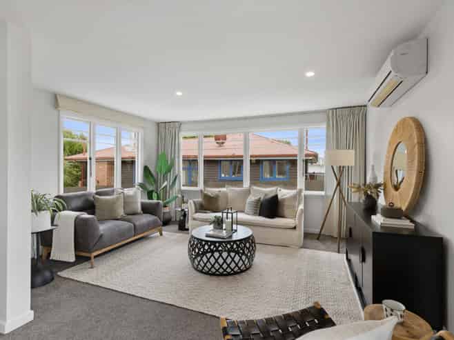 6 Riverlaw Terrace, Saint Martins