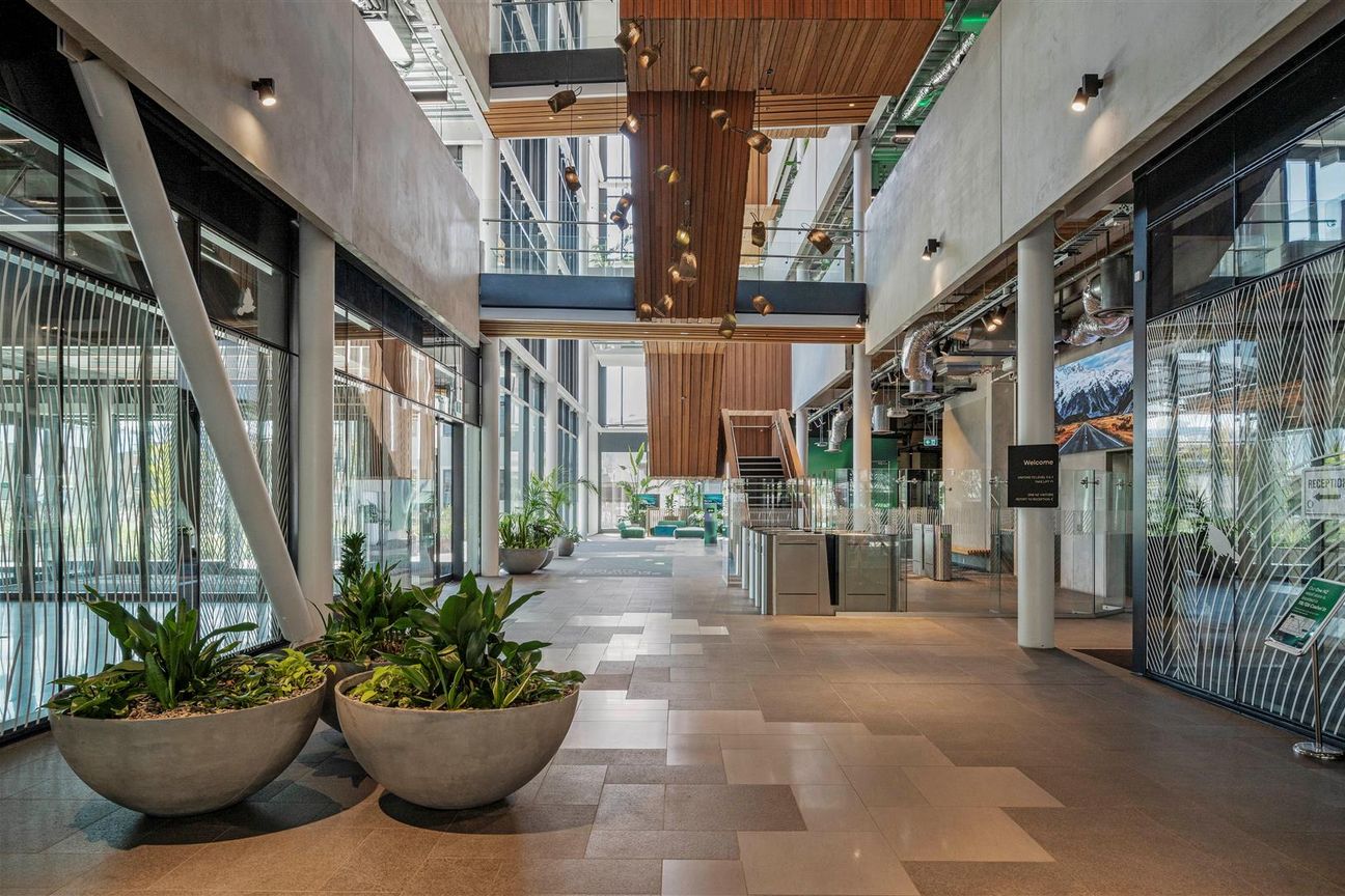 Turnkey 300sqm Office | Brand-New Fit-Out Included – další