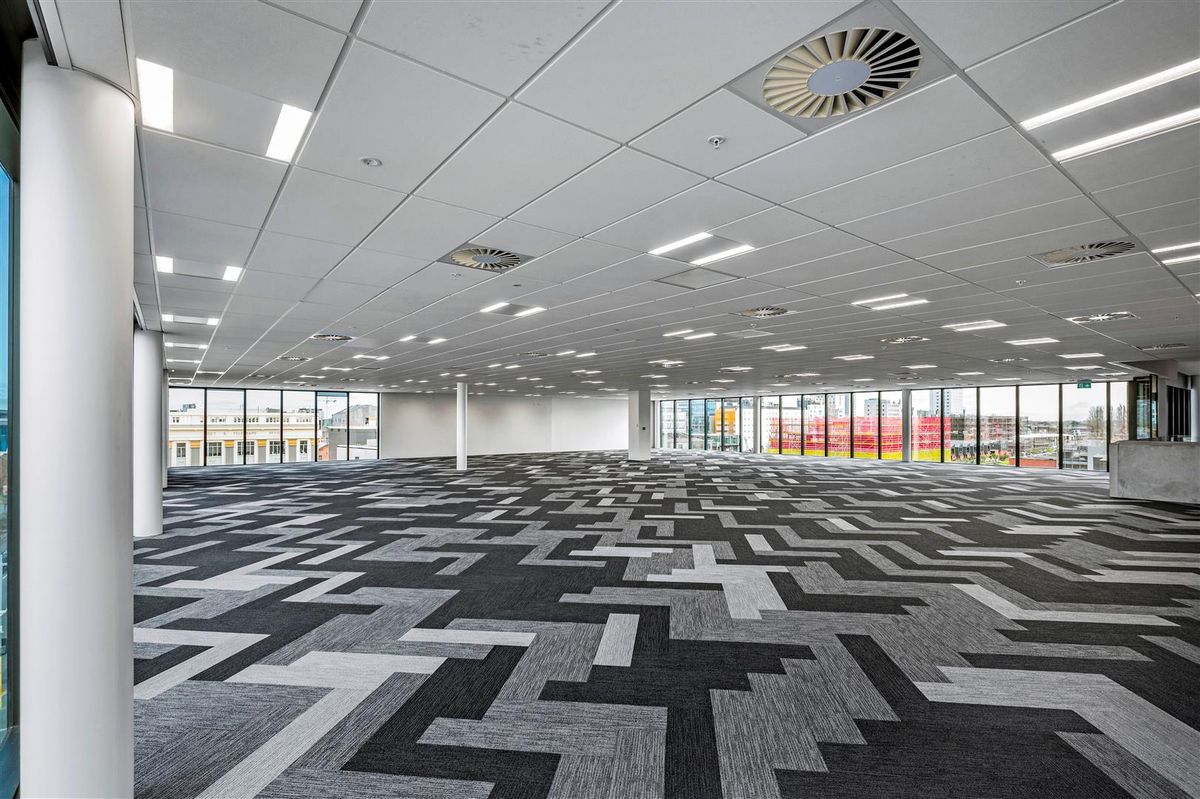 Turnkey 300sqm Office | Brand-New Fit-Out Included - Ansicht 2