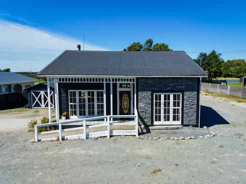 70 Moorhouse Street, Ross