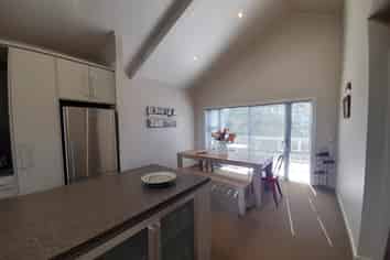 36 The Circle, Nukuhau