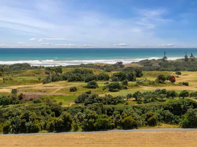 381 Motutara Road, Muriwai