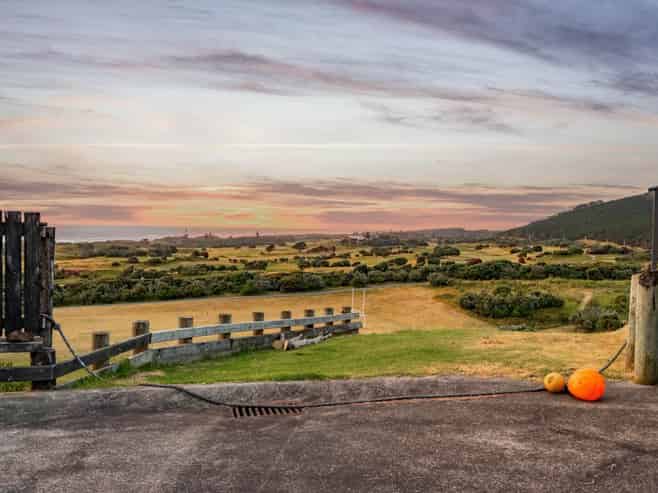 381 Motutara Road, Muriwai