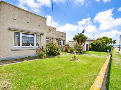 21 Henderson Street, Bluff