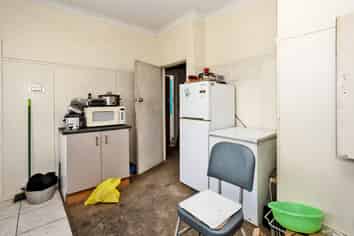 21 Henderson Street, Bluff