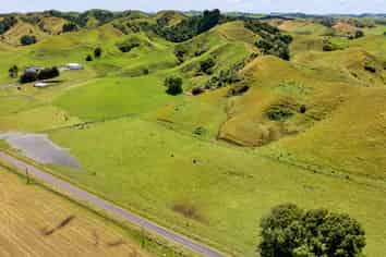 162 Standish Road, Toko