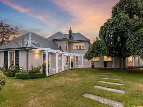 1 St Andrews Grove, Boulcott