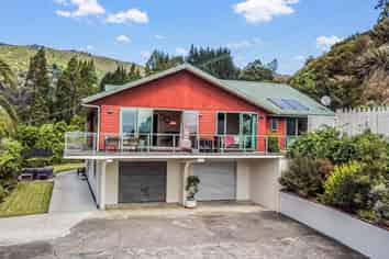 6 Todd Bush Road, Stoke