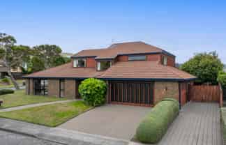 34 Burbank Crescent, Churton Park