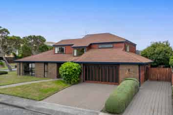 34 Burbank Crescent, Churton Park