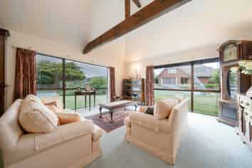 34 Burbank Crescent, Churton Park