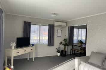 A/32 Aquarius Drive , Kawaha Point