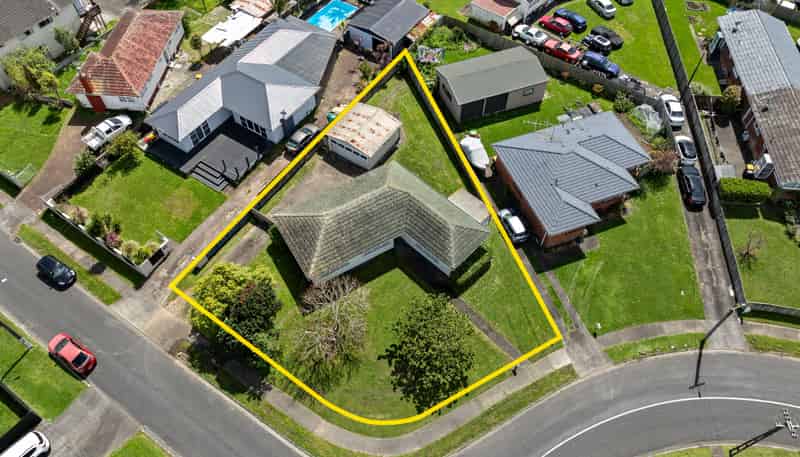 73 Dale Crescent, Pakuranga