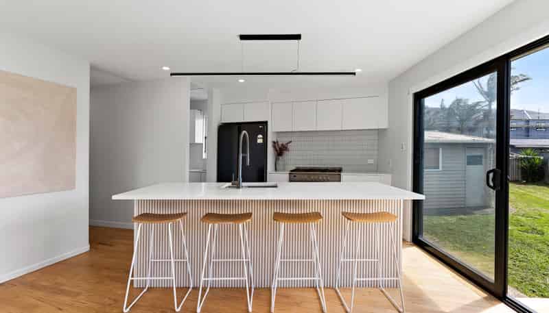 73 Dale Crescent, Pakuranga