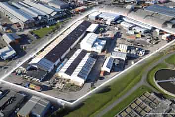 High Stud Warehouse in Seaview 