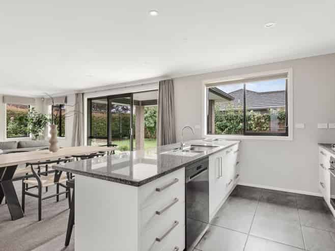 17 Carnation Court, Cambridge