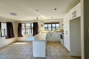 4 Madeleine Terrace, Papamoa