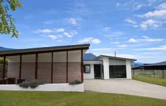 7 Centre Crescent, Wanaka