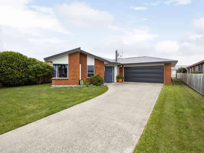 230 Chatsfield  Drive, Te Awamutu