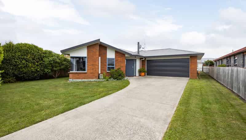 230 Chatsfield  Drive, Te Awamutu