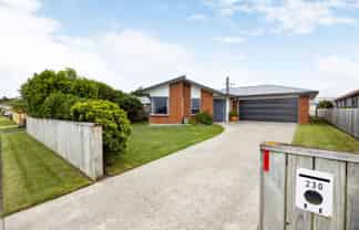 230 Chatsfield  Drive, Te Awamutu