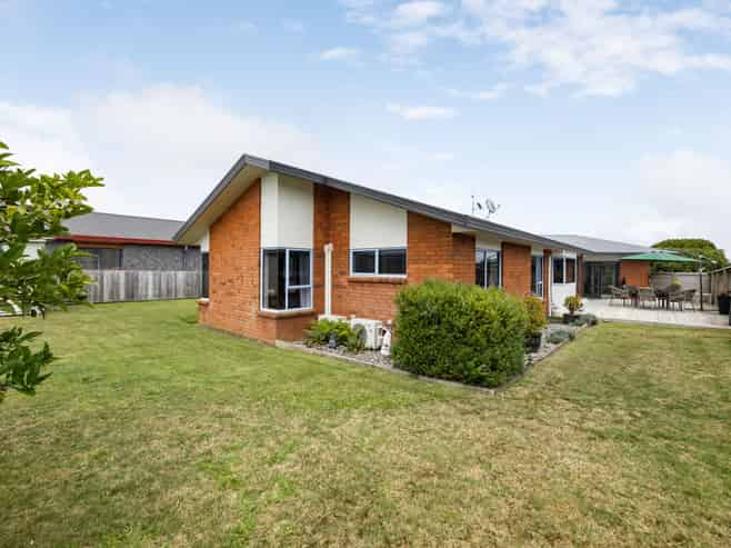 230 Chatsfield  Drive, Te Awamutu