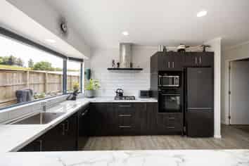 230 Chatsfield  Drive, Te Awamutu