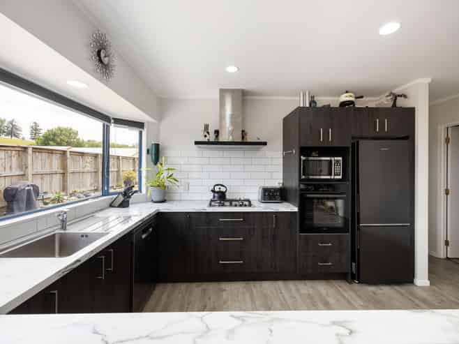 230 Chatsfield  Drive, Te Awamutu