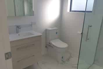 8/8 Yeovil Rd, Te Atatu Peninsula