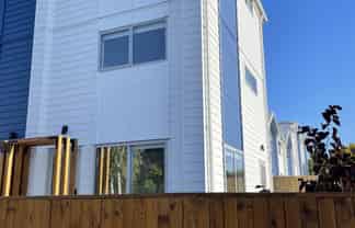 8/8 Yeovil Rd, Te Atatu Peninsula