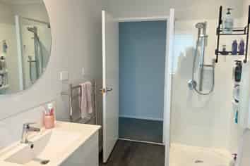 5B Te Wharo Drive , Papamoa