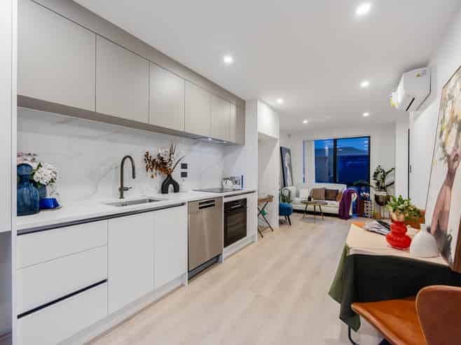 25D Oteha Valley Road, Northcross