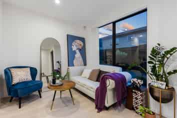 25D Oteha Valley Road, Northcross