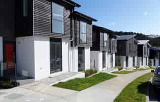 18/10 Silver Moon Road, Albany