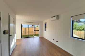 2/358 Main Road, Huapai