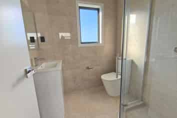 2/358 Main Road, Huapai