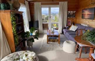 21 Bayview Road, Paremata