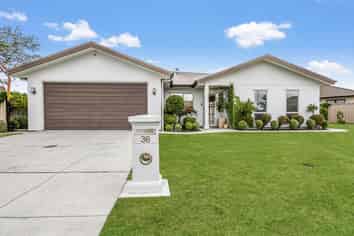 36 Northwood Avenue, Mahora